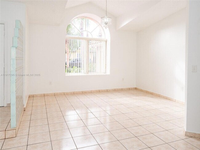 Building Photo - 10815 SW 145th Pl