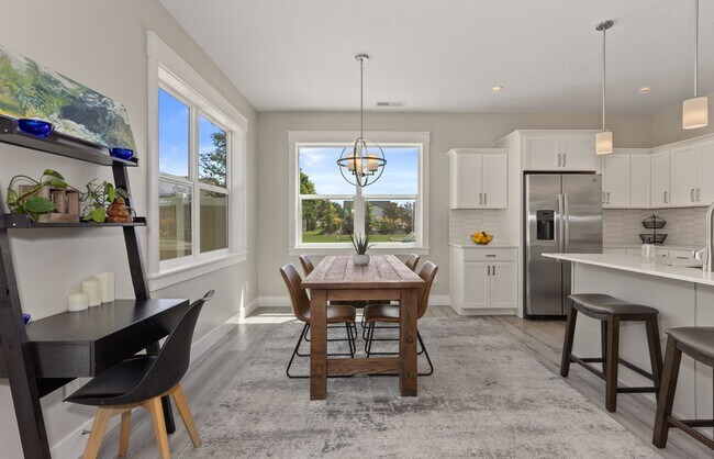 Building Photo - PROMO*** $1000 Off 1st Month of Rent -Beau...