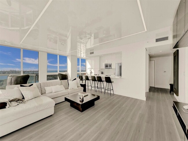 Building Photo - 6365 Collins Ave