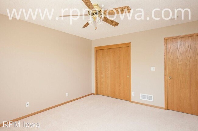 Building Photo - 4 br, 2.5 bath House - 6400 Stanmore Court