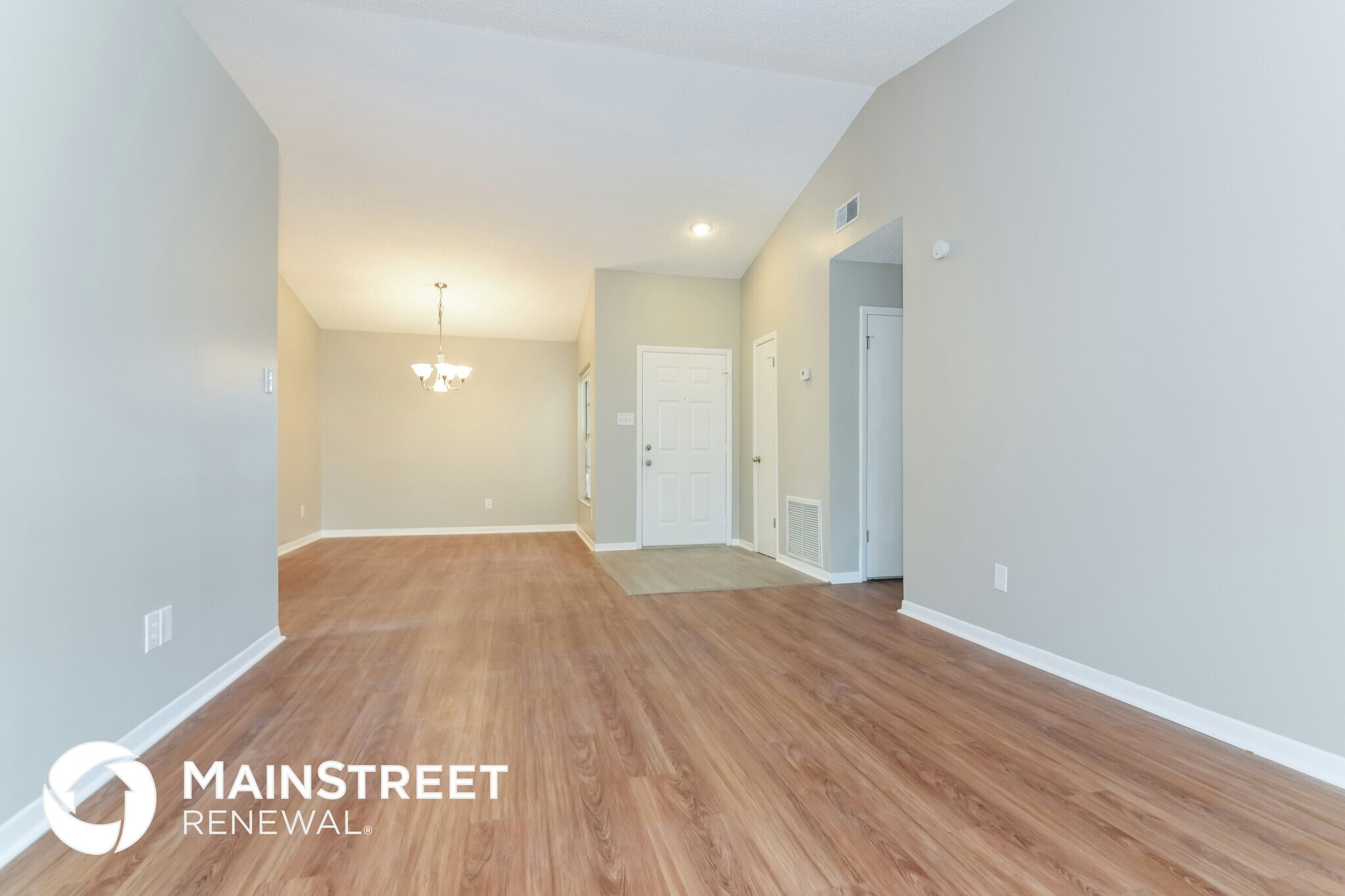 Building Photo - 13210 Silvercreek Dr