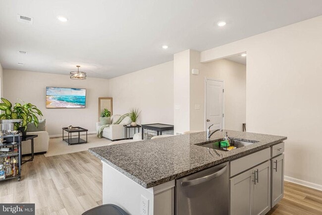 Building Photo - 38414 Yawl Ct