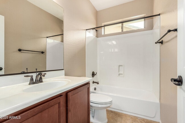 Building Photo - 3540 E Mesquite St