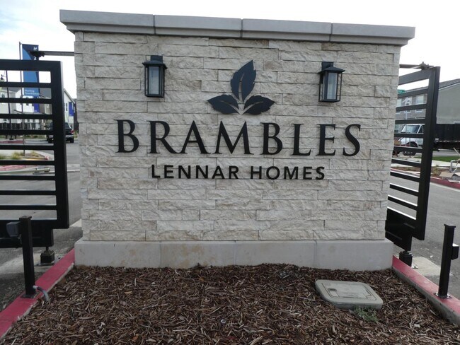 Building Photo - 2725 E Teaberry Dr