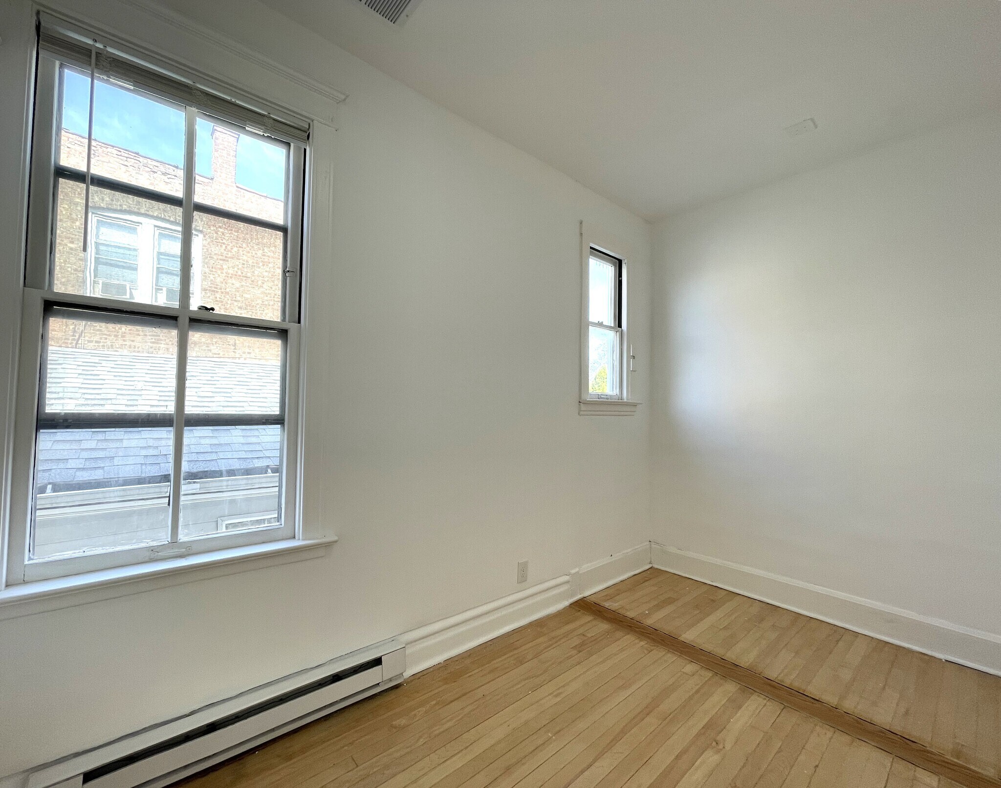 bedroom - 1321-2 East Ave