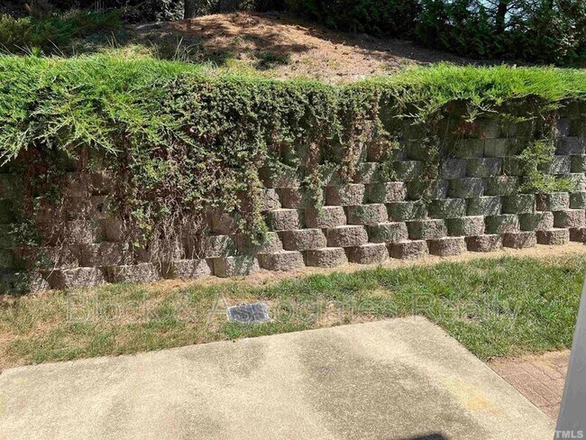 Building Photo - 2651 Vega Ct