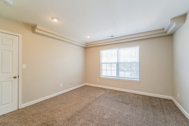 Building Photo - 5504 Black Fox Ct