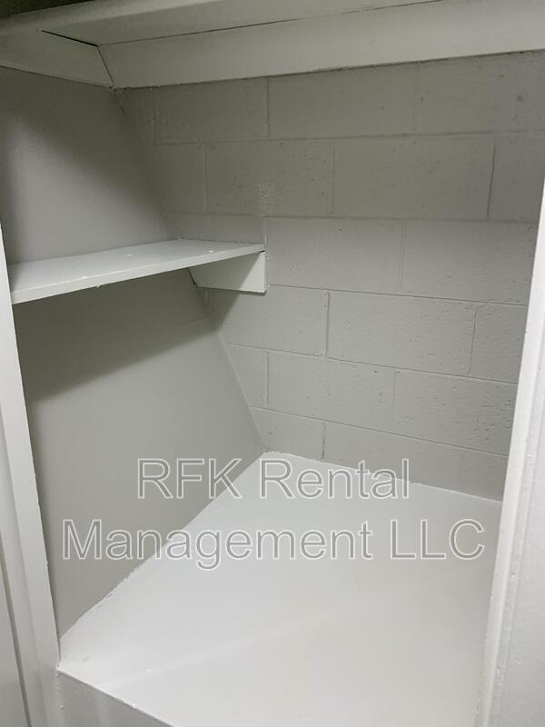 Building Photo - 1460 W 32nd St