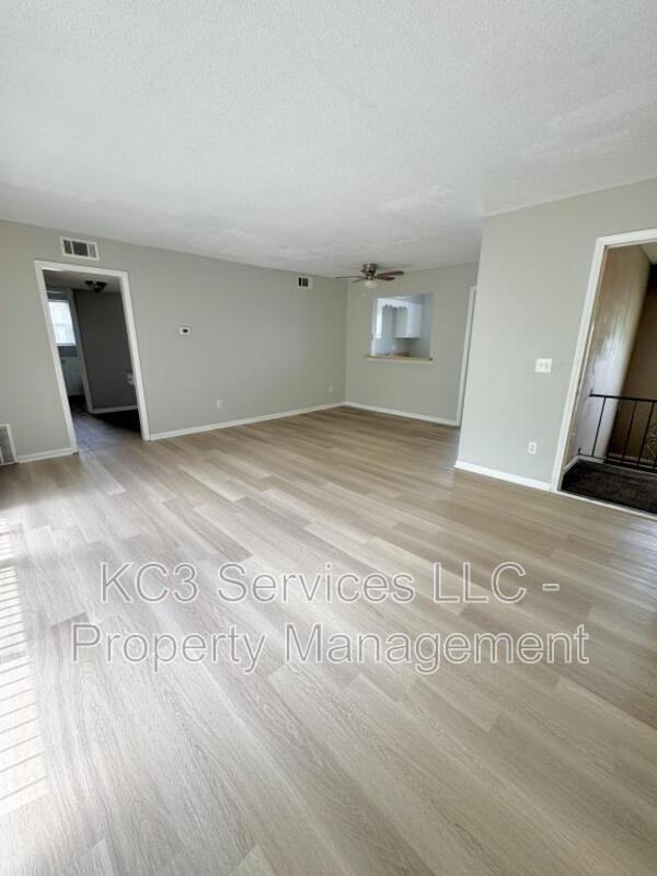 Building Photo - 8717 Countryshire Ln