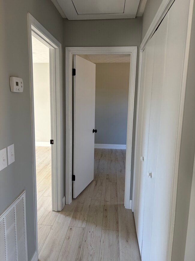 Building Photo - 41 Roberts Ln