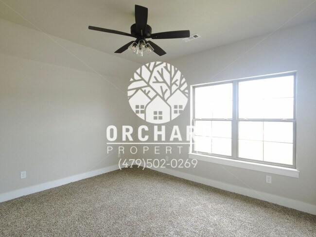 Building Photo - Tontitown - Single-Family Home- Desirable ...