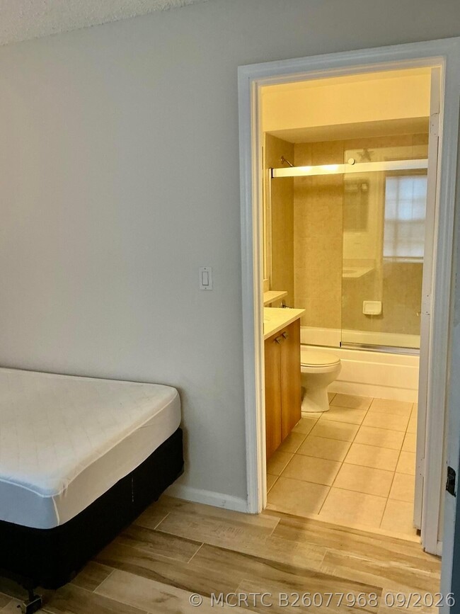 Building Photo - 1125 Crystal Way