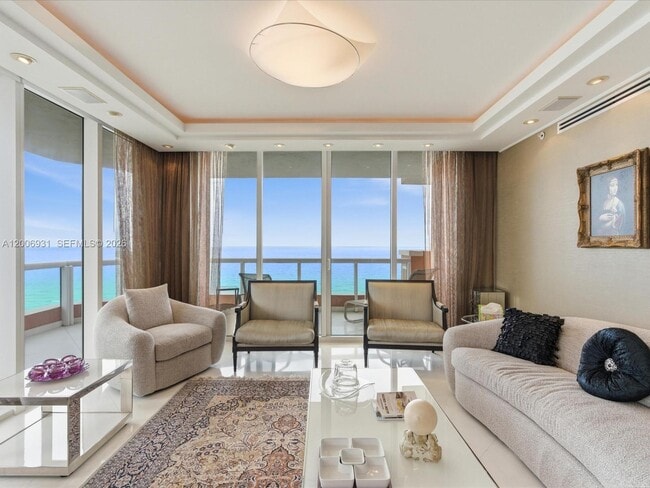 Building Photo - 17875 Collins Ave