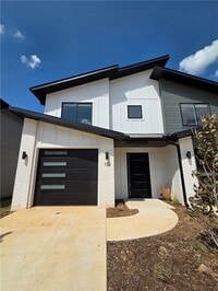 Building Photo - 1122 Emilia Ave