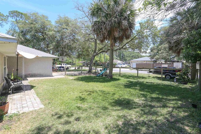 Building Photo - 205 Gerona Rd