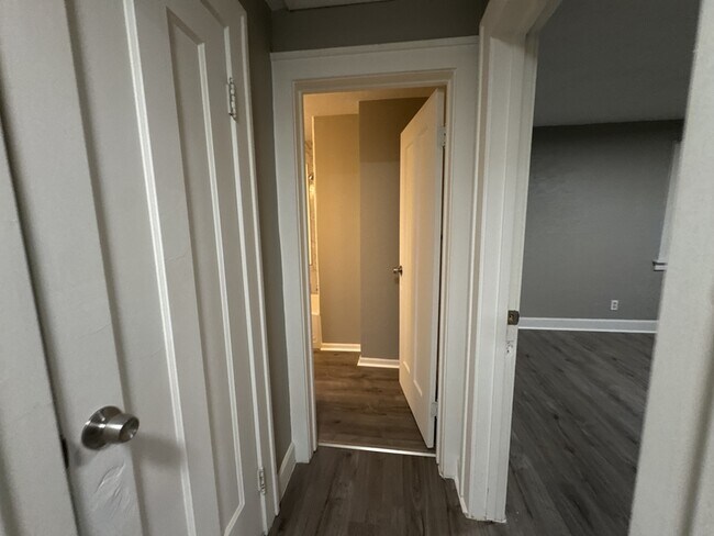 Building Photo - 11104 Lincoln Ave