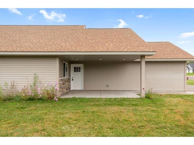 Building Photo - 722 Hilltop Ln