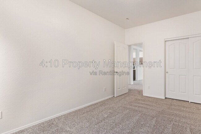 Building Photo - 45305 Balboa Dr