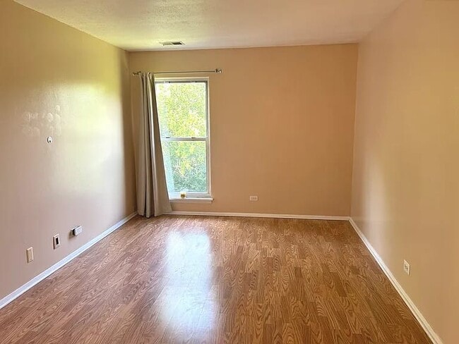 Building Photo - 1964 Kenilworth Cir