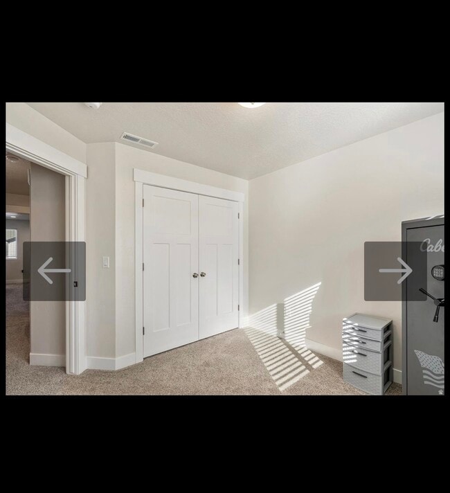 Building Photo - 384 N 100 W