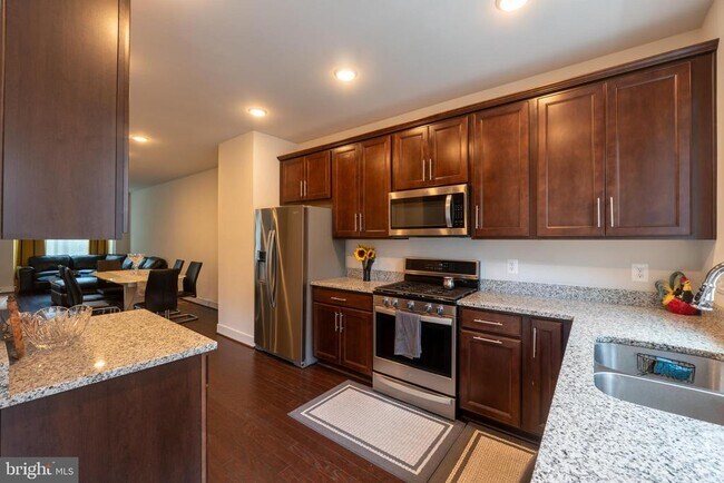 Building Photo - 515 Shorthorn Way