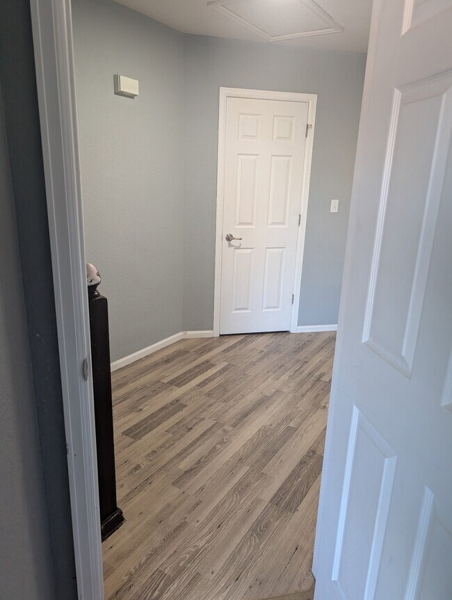 Building Photo - 4653 E 98th Pl