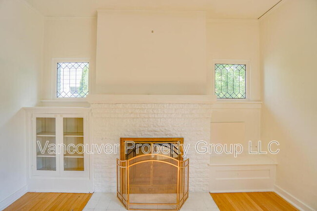 Building Photo - 2308 Harney St