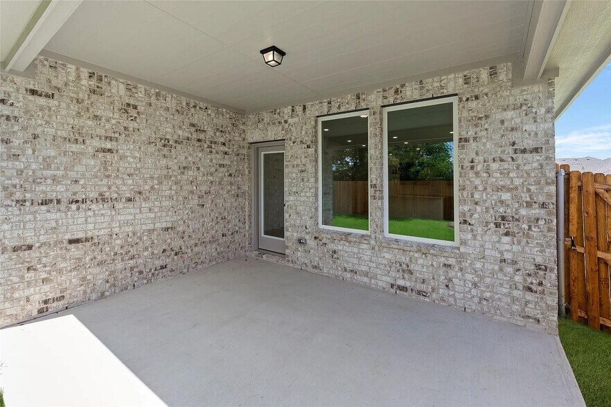 Building Photo - 2121 Williams Rd