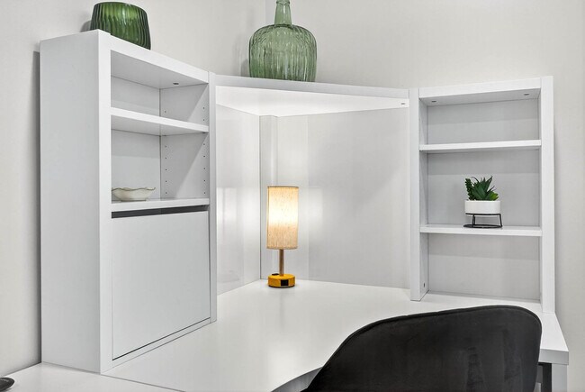 Building Photo - 319 Brentwood Dr