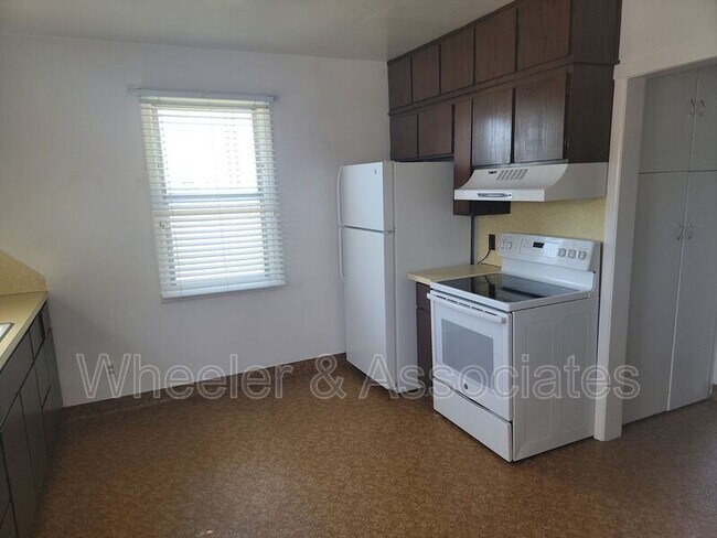 Building Photo - 787 N 1500 W