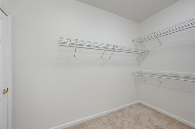 Building Photo - 3334 Peachtree Rd NE