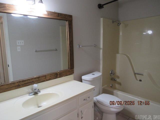 Building Photo - 820 Drake Dr