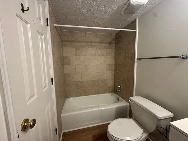 Building Photo - 2215 Laurel Mill Way