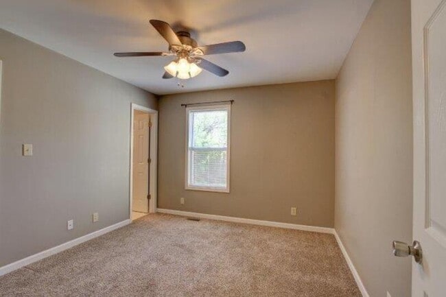 Building Photo - 1822 Harbor Dr