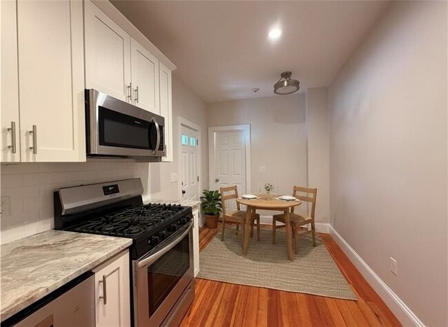 Building Photo - 412 Bellevue Ave