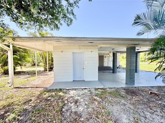 Building Photo - 162 Sapodilla St