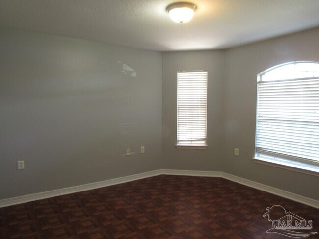 Building Photo - 2310 Tall Oak Dr