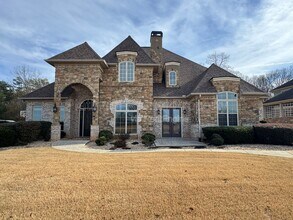 Building Photo - 1811 Traditions Way