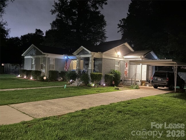 Building Photo - 1323 Carolyn Dr