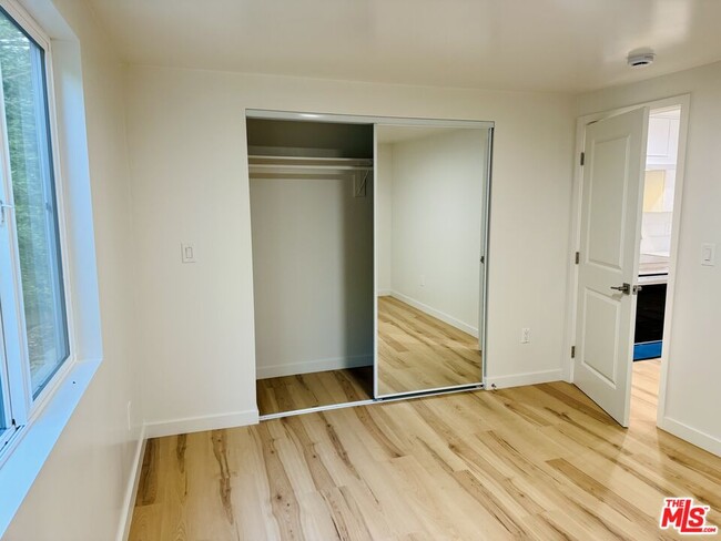 Building Photo - 2922 8th Ave