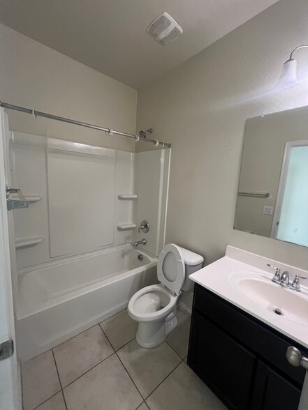 Building Photo - 42132 W Manderas Ln