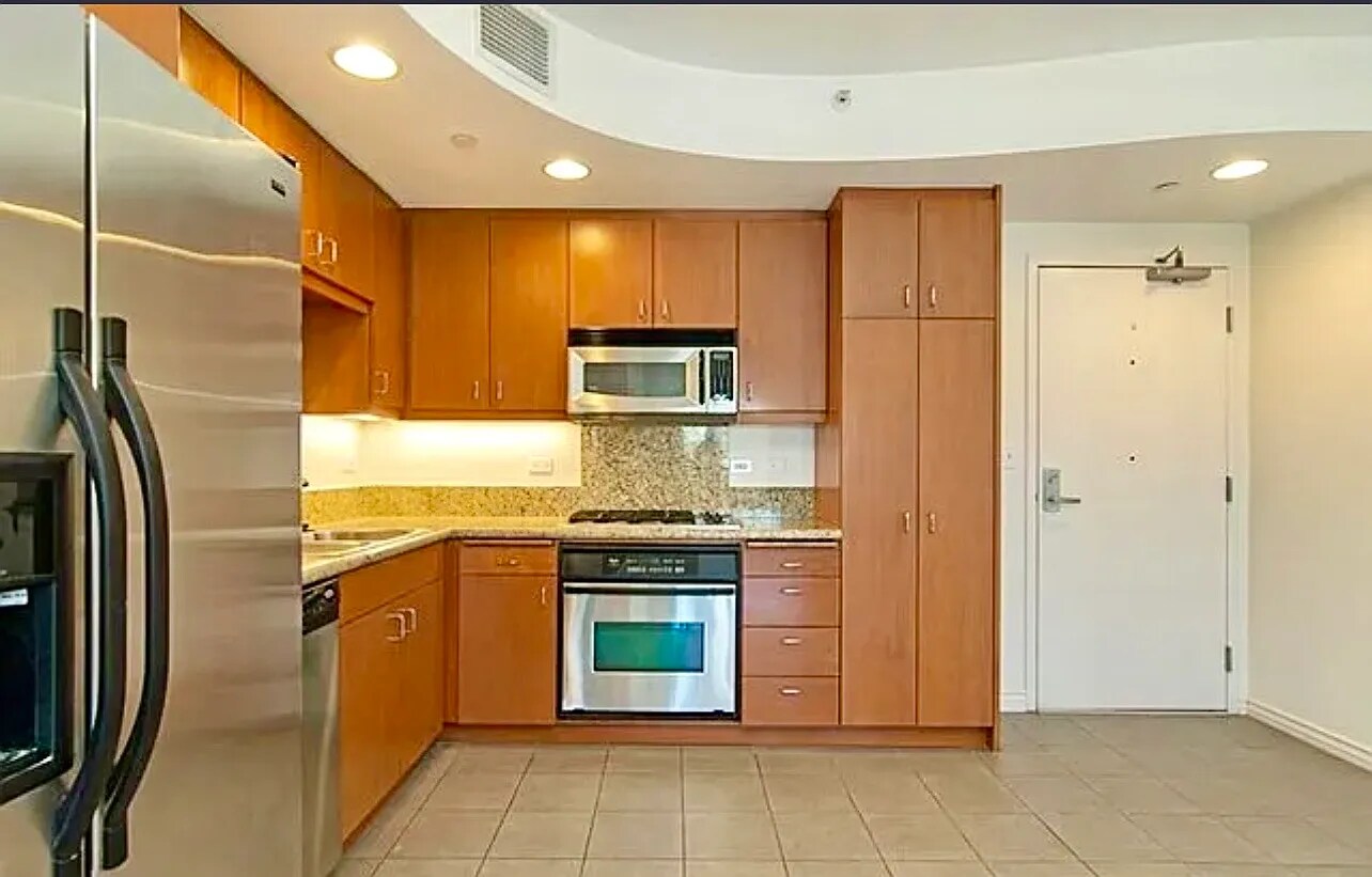 Building Photo - 550 15th St