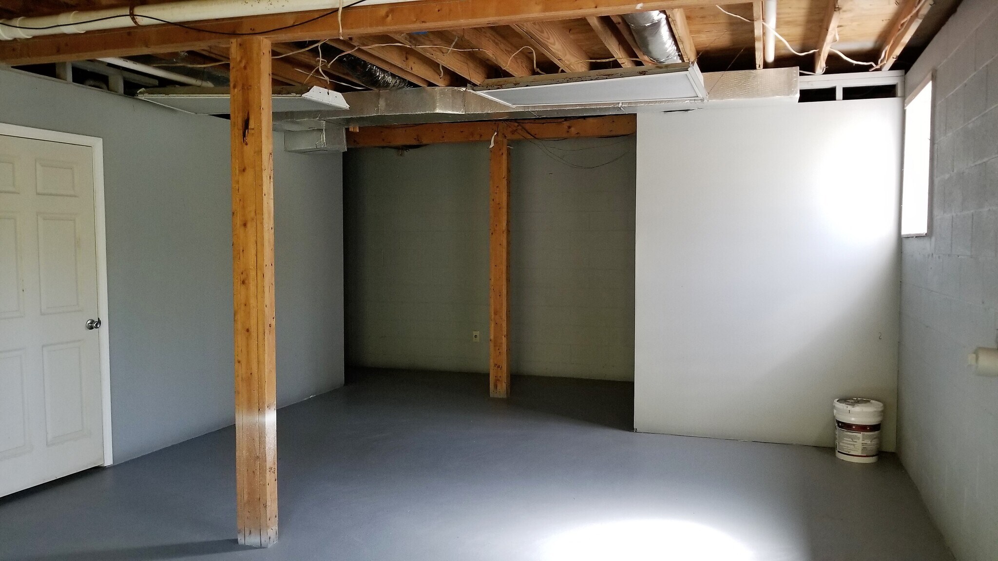 Walk out basement - 3625 E Parkway