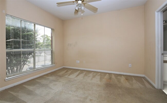 Building Photo - 1330 Old Spanish Trl