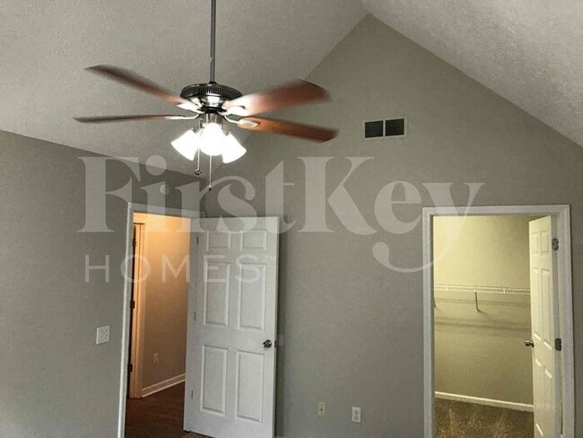 Building Photo - 8118 Birch Walk Dr