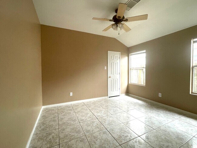 Building Photo - 1134 Somercotes Ln