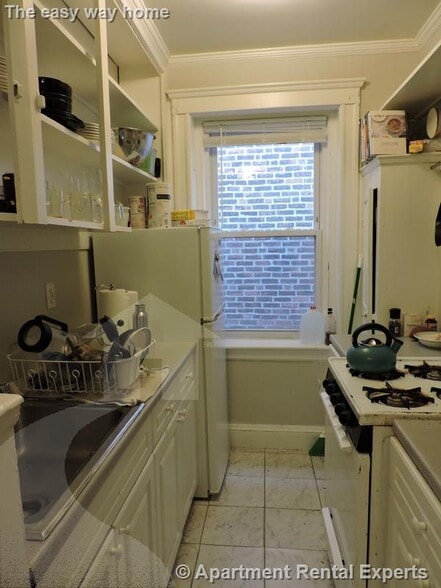 Building Photo - 11 Gray St