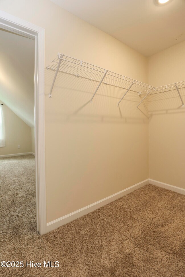 Building Photo - 304 Windward Landing