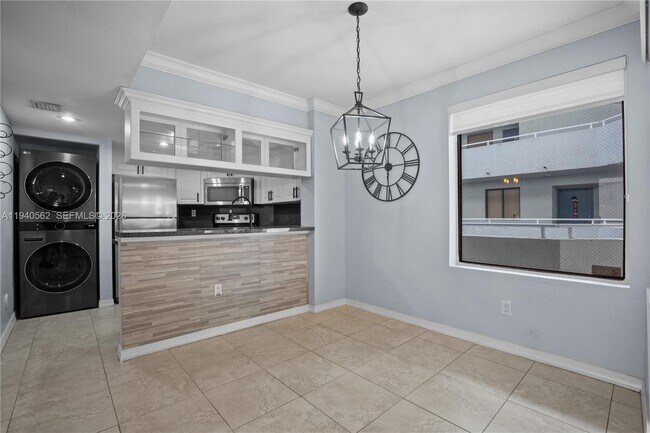 Building Photo - 8255 SW 152nd Ave