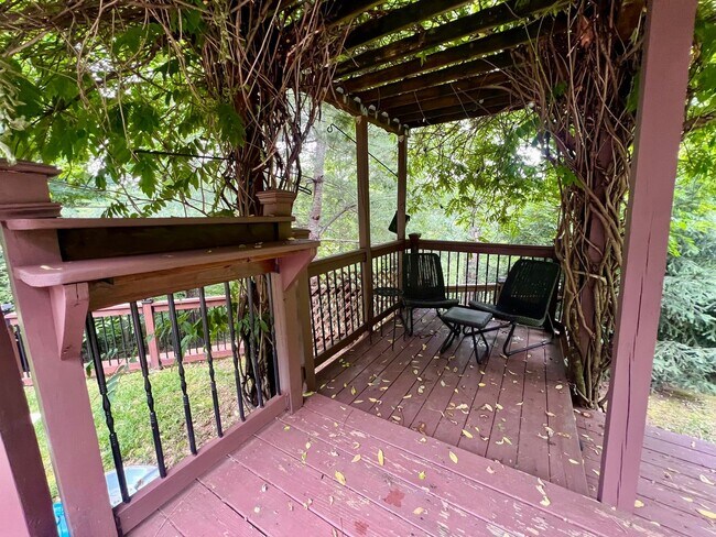 Building Photo - 5920 Nicolet Ct